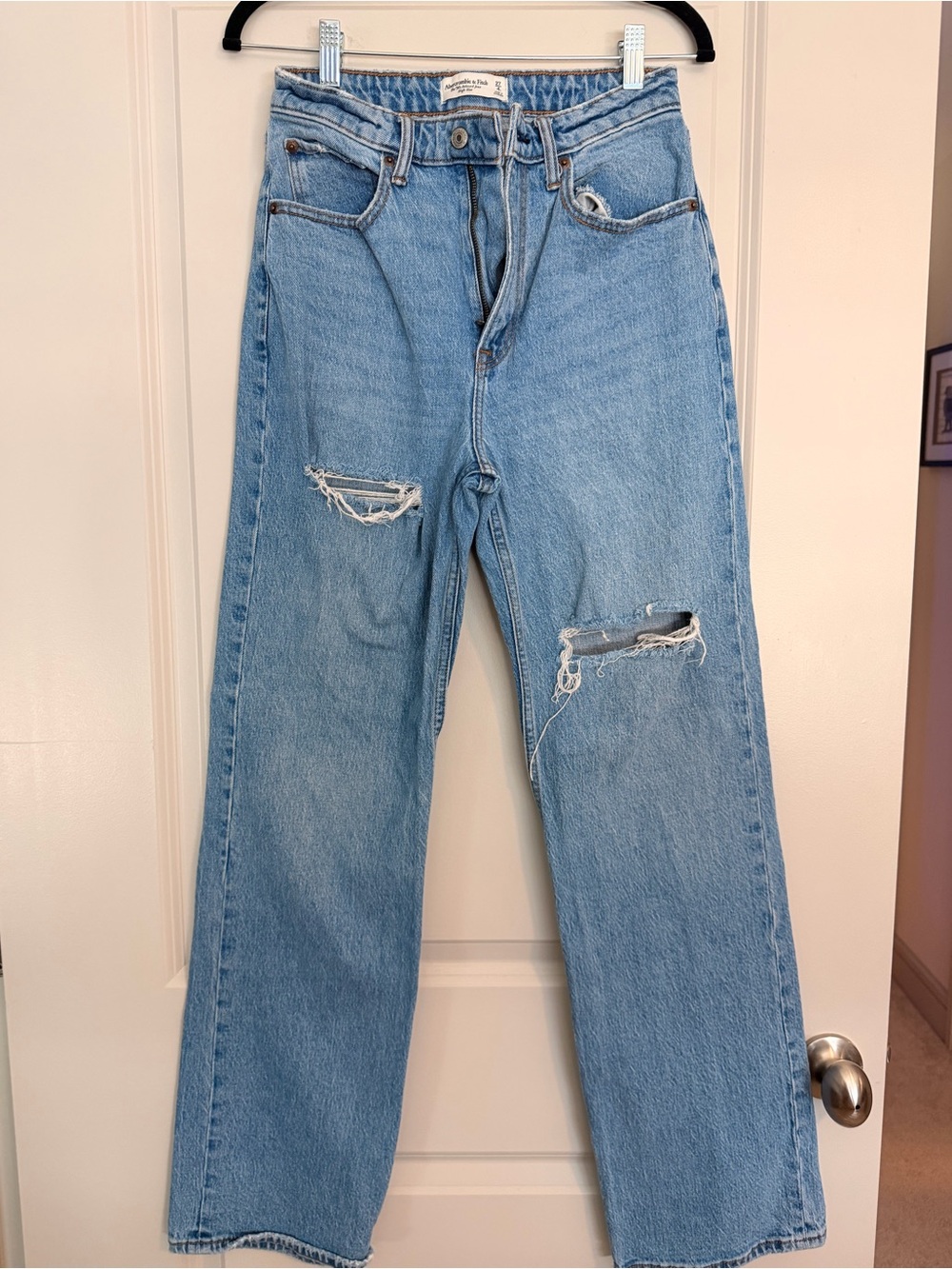 Abercrombie Curve Love 90s Relaxed High Rise Jeans 27/4